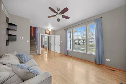 Living - 4502 Sunset Ridge Dr, Plainfield, IL 60586 photo 2 of 3