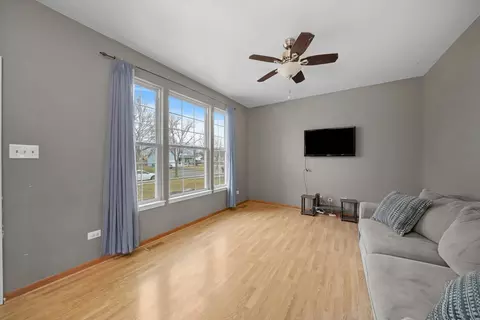Living - 4502 Sunset Ridge Dr, Plainfield, IL 60586 photo 1 of 3