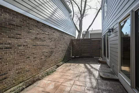 Exterior - 2128 Creekside Dr, Wheaton, IL 60189 photo 8 of 8