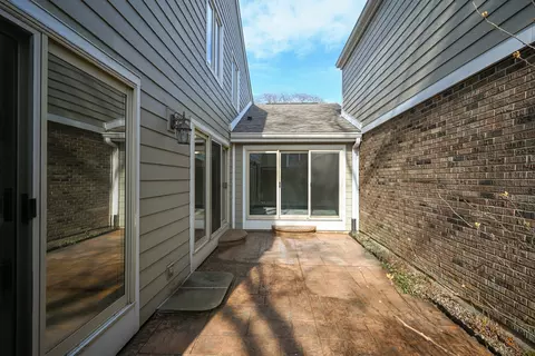 Exterior - 2128 Creekside Dr, Wheaton, IL 60189 photo 7 of 8