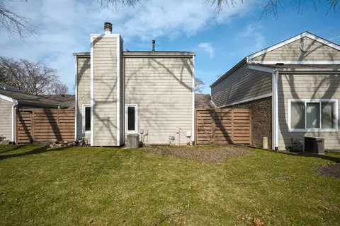 Exterior - 2128 Creekside Dr, Wheaton, IL 60189 photo 6 of 8