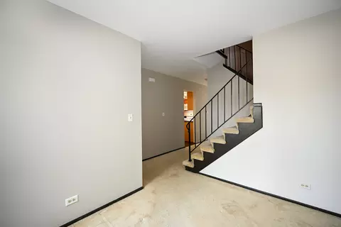 Other - 2128 Creekside Dr, Wheaton, IL 60189 photo 2 of 15