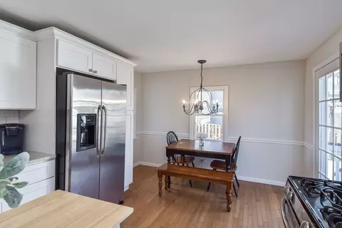 Kitchen - 609 E Liberty Dr, Wheaton, IL 60187 photo 3 of 3