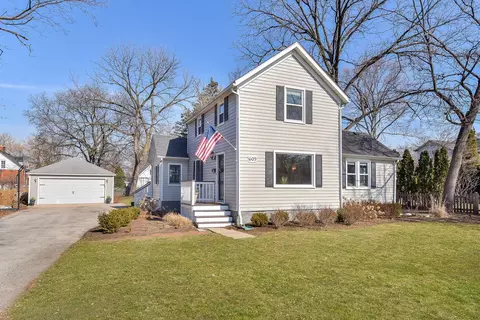 609 E Liberty Dr, Wheaton, IL 60187