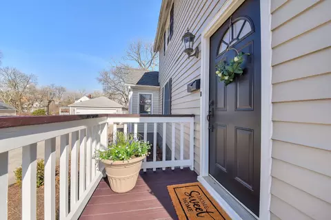 Exterior - 609 E Liberty Dr, Wheaton, IL 60187 photo 3 of 5