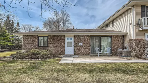 1425 Ellisville Ln #1425, Schaumburg, IL 60193
