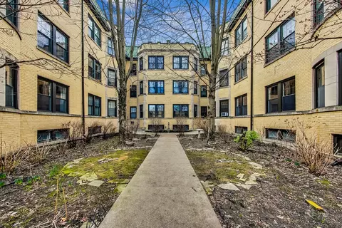 1425 W Summerdale Ave #1B, Chicago, IL 60640