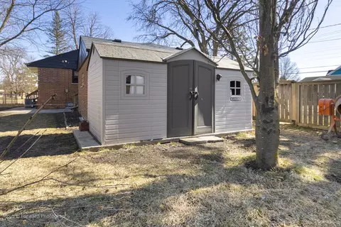 Exterior - 1390 S 5th Ave, Des Plaines, IL 60018 photo 5 of 7