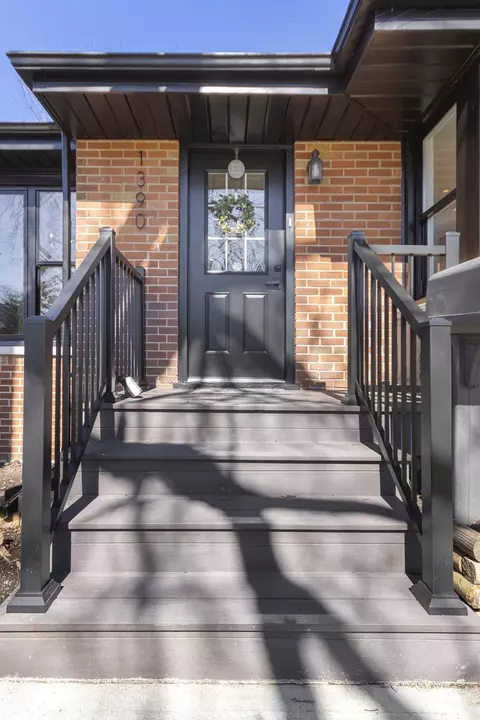 Exterior - 1390 S 5th Ave, Des Plaines, IL 60018 photo 2 of 7