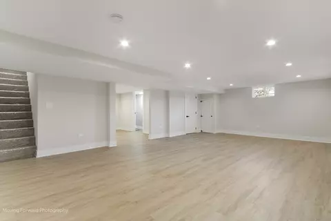 Living - 1390 S 5th Ave, Des Plaines, IL 60018 photo 6 of 9