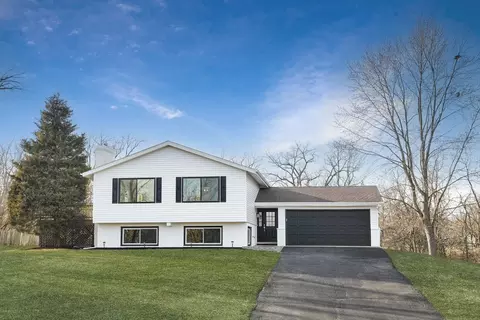 18830 Ruth Dr, Mokena, IL 60448