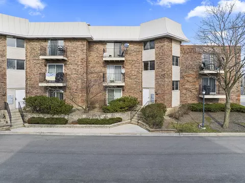 1710 S Arlington Heights Rd #1A, Arlington Heights, IL 60005