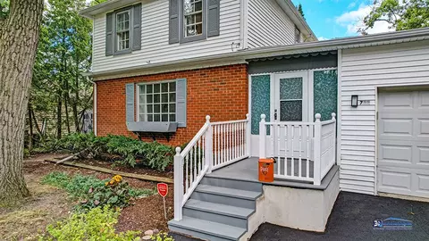 732 College Ave, Winthrop Harbor, IL 60096