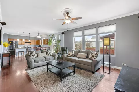 Living - 701 Avalon Way, Minooka, IL 60447 photo 2 of 3