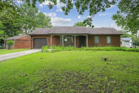 1657 County Road 2200 Rd E, Saint Joseph, IL 61873