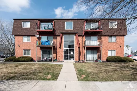 7120 166th St #2C, Tinley Park, IL 60477