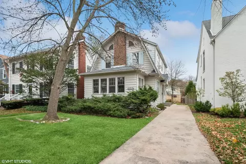 2203 Lincolnwood Dr, Evanston, IL 60201