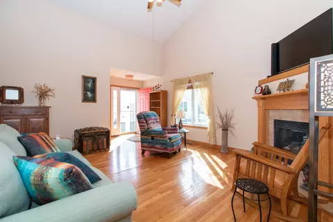 Living - 116 Sandra Ct, Normal, IL 61761 photo 2 of 8