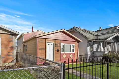 Exterior - 1044 W 103rd Pl, Chicago, IL 60643 photo 3 of 9
