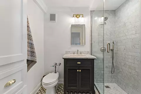 Bath - 222 E Pearson St #1003, Chicago, IL 60611 photo 1 of 2