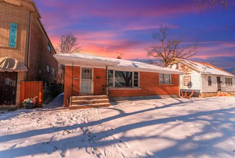 14620 Des Plaines St, Harvey, IL 60426