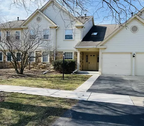 210 Glasgow Ln #Z1, Schaumburg, IL 60194