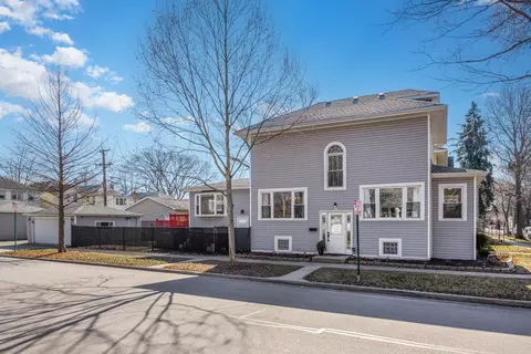 1150 S Harvey Ave, Oak Park, IL 60304