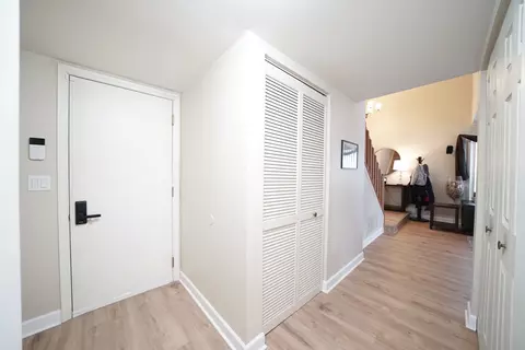 Entry Way - 4859 Turnberry Dr, Hoffman Estates, IL 60010 photo 2 of 5