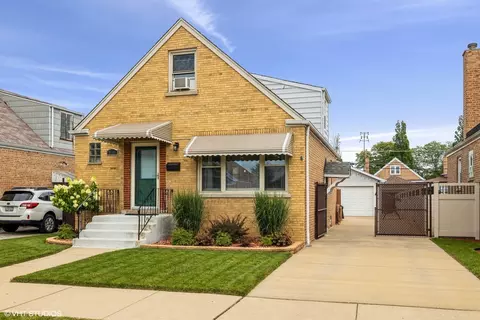 5741 S Nagle Ave, Chicago, IL 60638