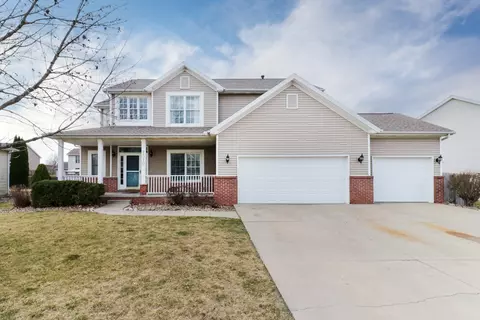 1310 Broad Creek Rd, Bloomington, IL 61704