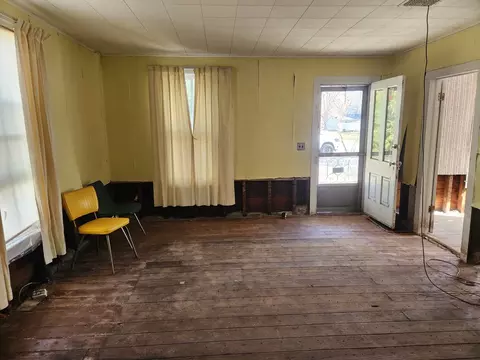Living - 508 Jackson St, Prophetstown, IL 61277 photo 1 of 1