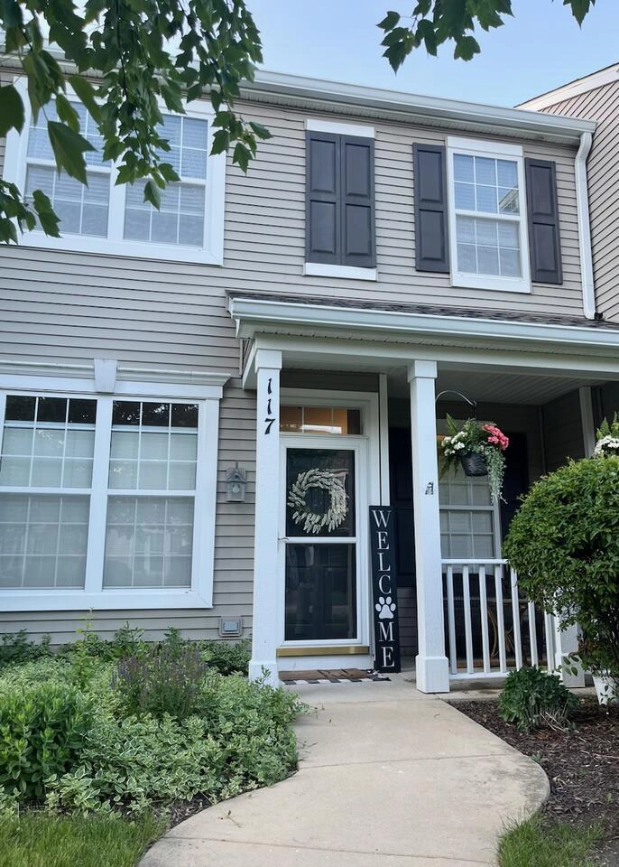 117 Springbrook Trl S