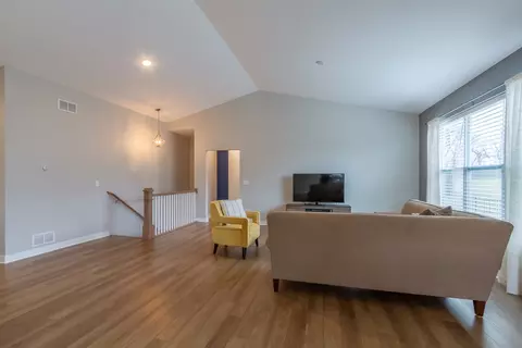 Other - 633 Slate Run, Elgin, IL 60124 photo 1 of 5