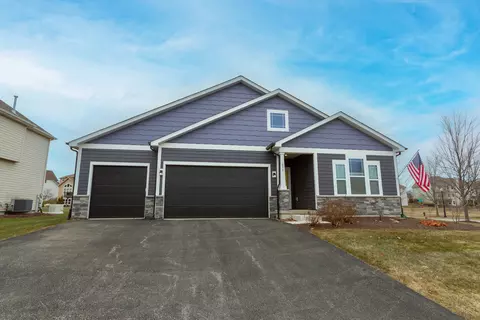 Exterior - 633 Slate Run, Elgin, IL 60124 photo 2 of 12