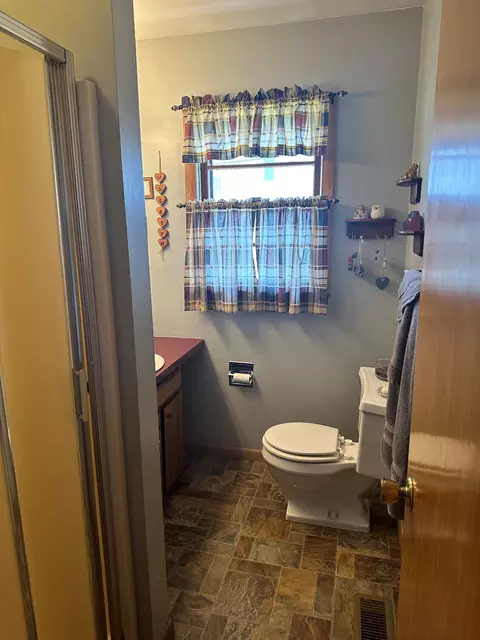 Bath - 506 John St, Steward, IL 60553 photo 5 of 5