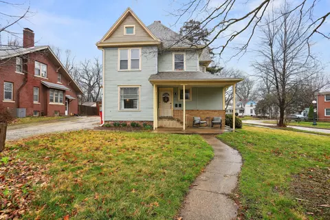 802 W Springfield Ave, Champaign, IL 61820