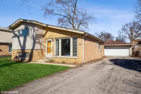 1213 Stoneham St, Bensenville, IL 60106