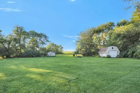 Exterior - 10911 River Rd, Plano, IL 60545 photo 7 of 8