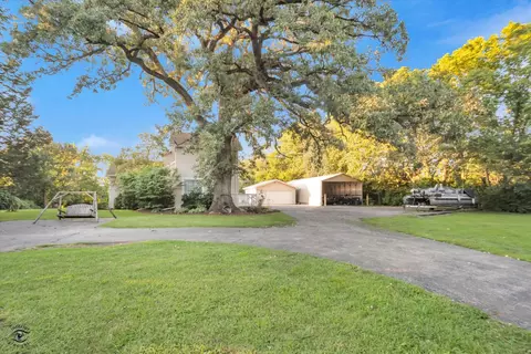 Exterior - 10911 River Rd, Plano, IL 60545 photo 1 of 8