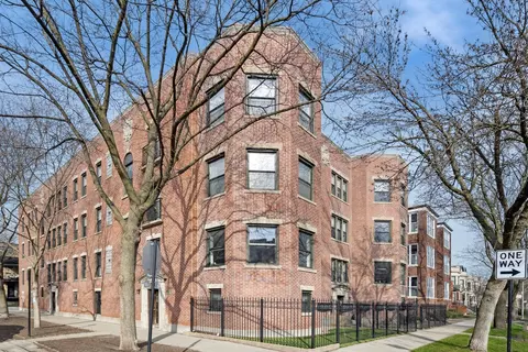 3543 N Lakewood Ave #3, Chicago, IL 60657