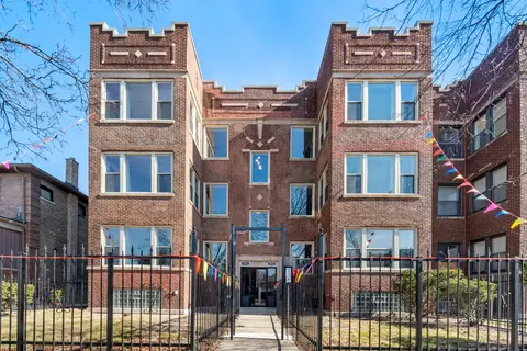 7433 S Paxton Ave #3S, Chicago, IL 60649
