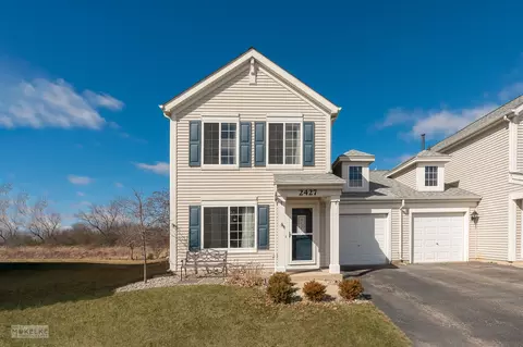 2427 Roxbury Ln, Montgomery, IL 60538