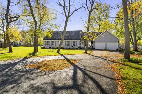 6065 Peart Rd, Morris, IL 60450 photo 2