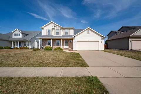 3104 Castlemain Dr, Bloomington, IL 61704