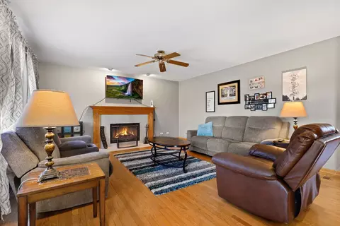 607 Reilly Ct, Minooka, IL 60447 photo 7