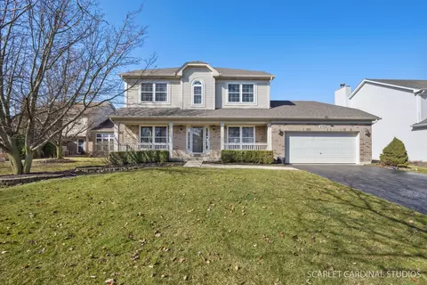 670 Manhattan Cir, Oswego, IL 60543