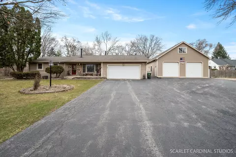 141 Riverview Ct, Oswego, IL 60543