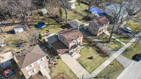 View/Area - 351 S Warrington Rd, Des Plaines, IL 60016 photo 4 of 4