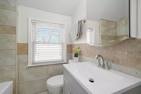 Bath - 351 S Warrington Rd, Des Plaines, IL 60016 photo 2 of 2
