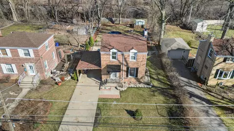 View/Area - 351 S Warrington Rd, Des Plaines, IL 60016 photo 1 of 4